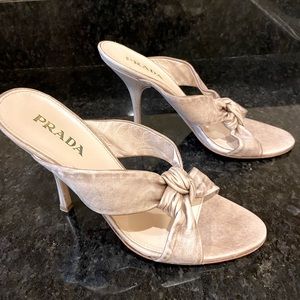 Prada Knot Top heeled sandals. Size 37.5